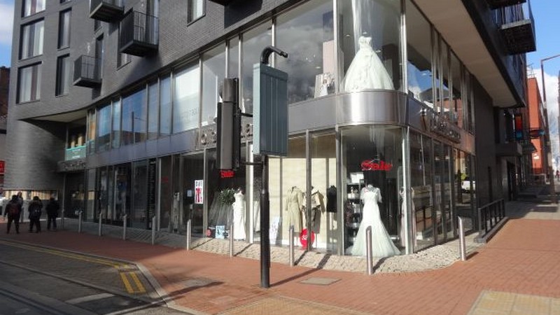 Retail Property in The Sinclair Building To Let